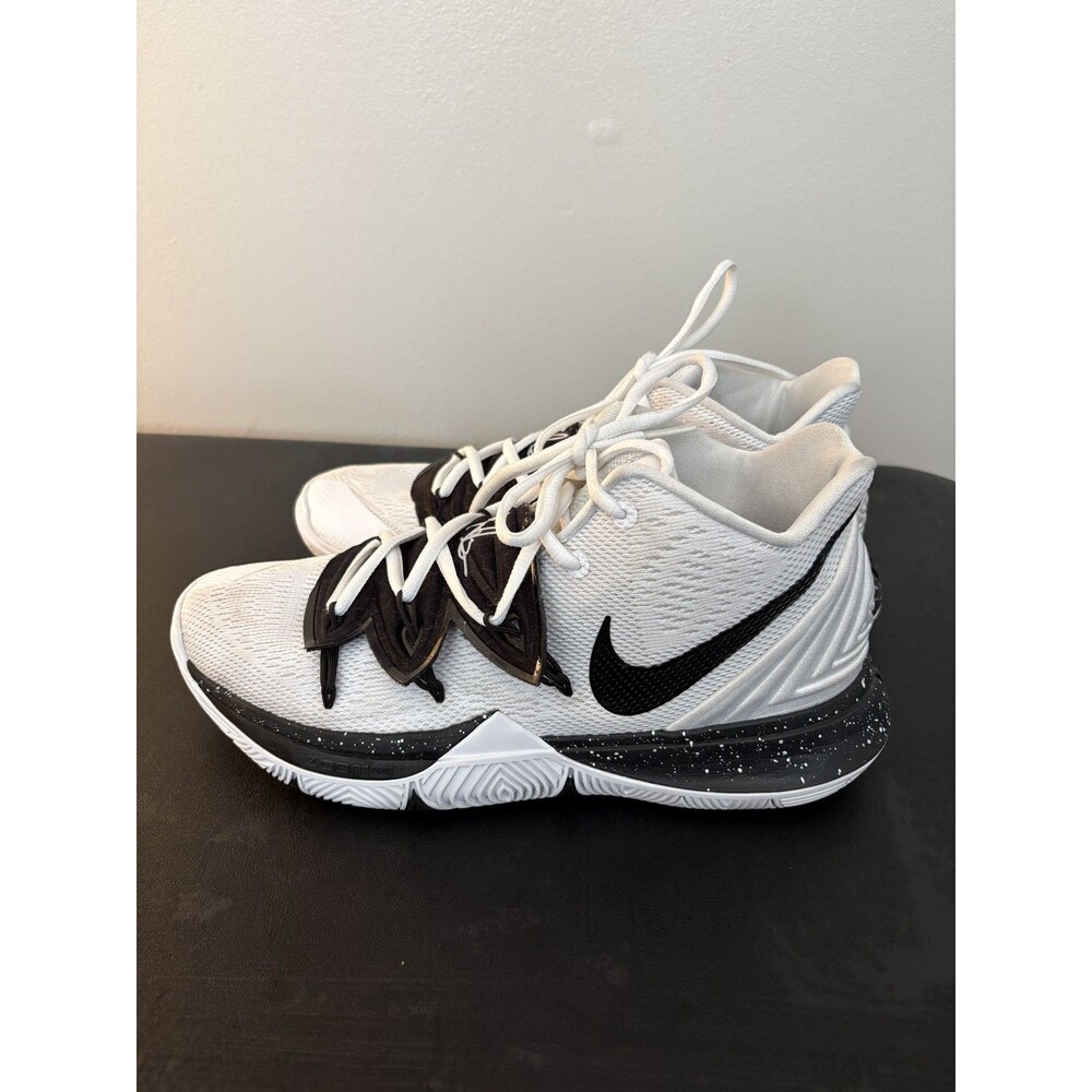 Nike Kyrie Irving 5 White Black Basketball Shoes Mens Size 8 - Picture 6 of 11